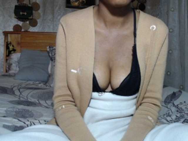 Hamour live cam on BongaCams