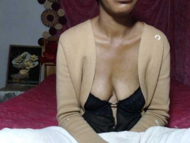 Hamour live cam on BongaCams