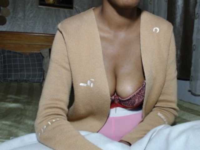 Hamour live cam on BongaCams