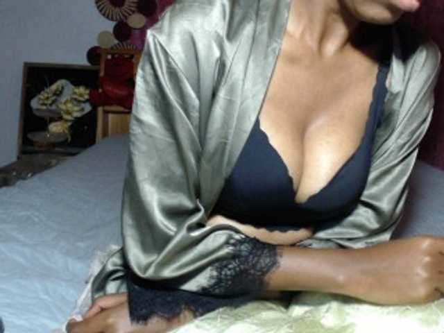 Hamour live cam on BongaCams