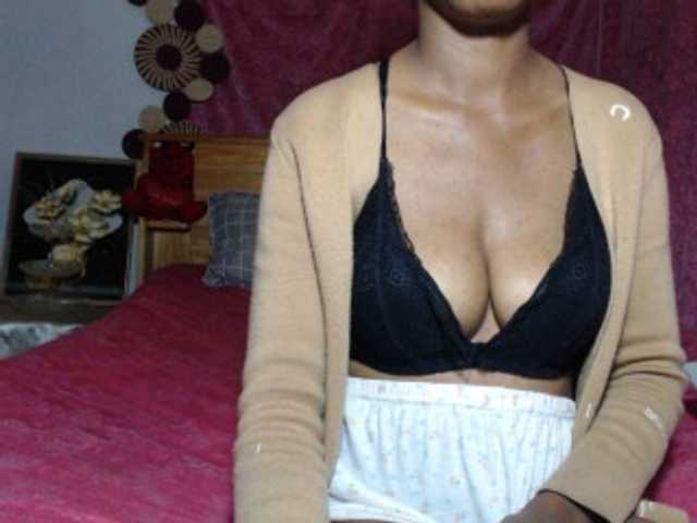 Hamour live cam on BongaCams