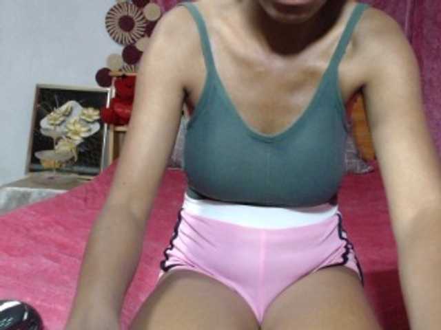 Hamour live cam on BongaCams