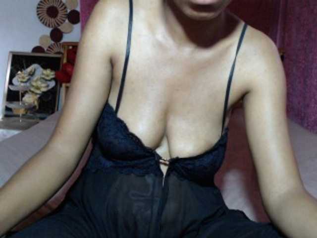 Hamour live cam on BongaCams