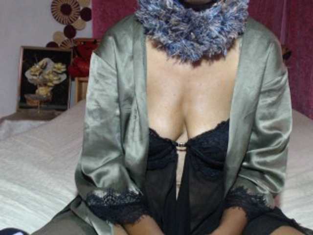 Hamour live cam on BongaCams