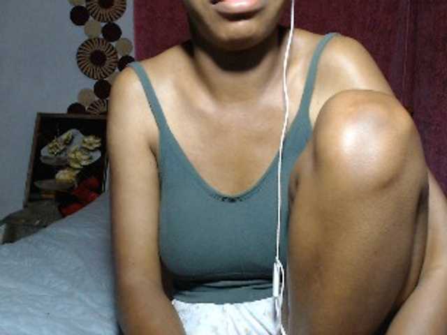 Hamour live cam on BongaCams