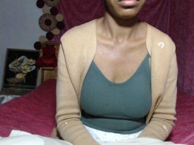Hamour live cam on BongaCams