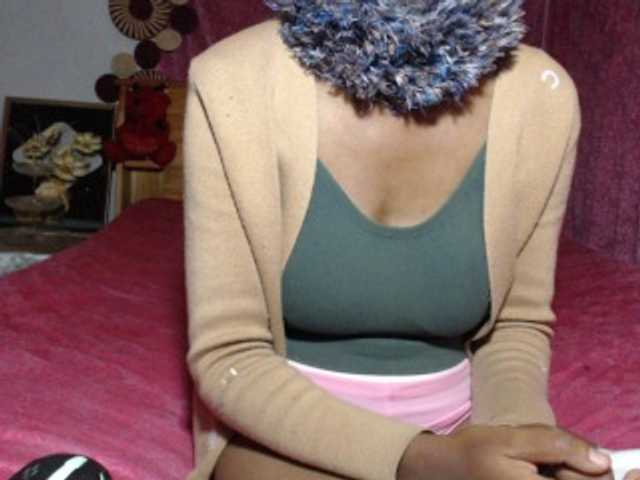 Hamour live cam on BongaCams