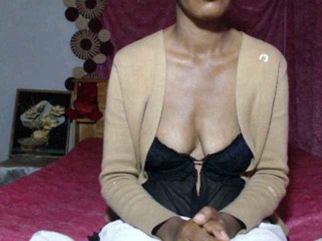 Hamour live cam on BongaCams