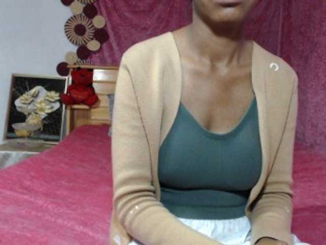 Hamour live cam on BongaCams