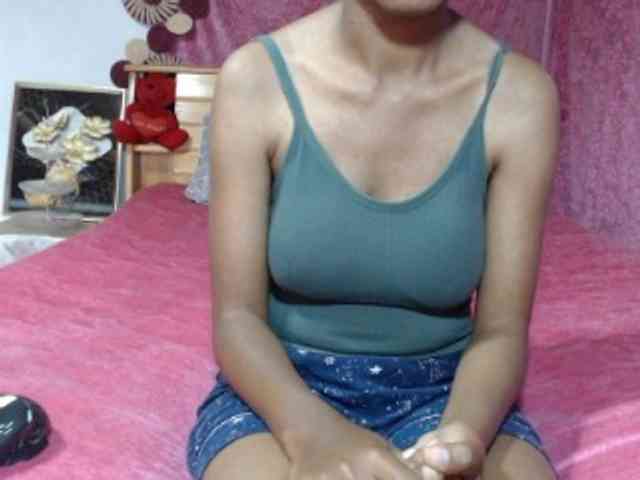 Hamour Live Webcam on BongaCams