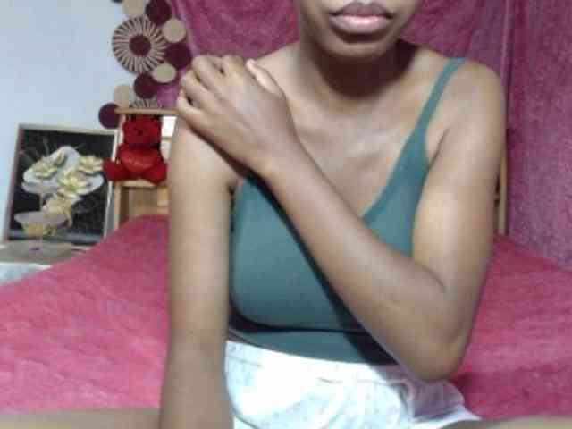 Hamour Live Webcam on BongaCams