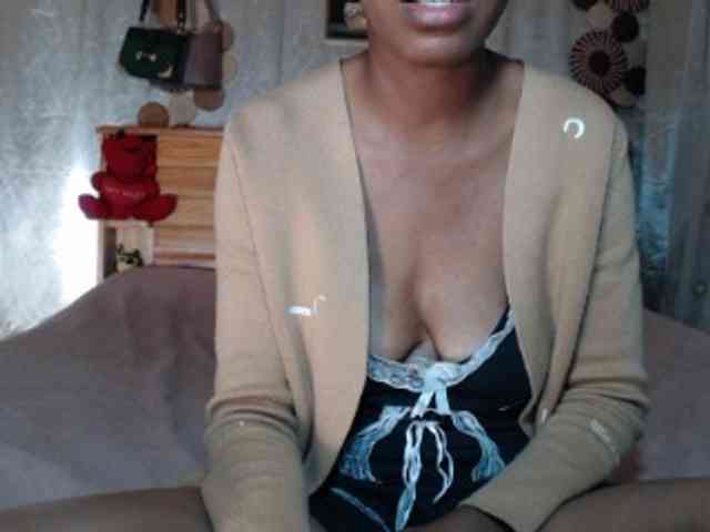 Hamour Live Webcam on BongaCams
