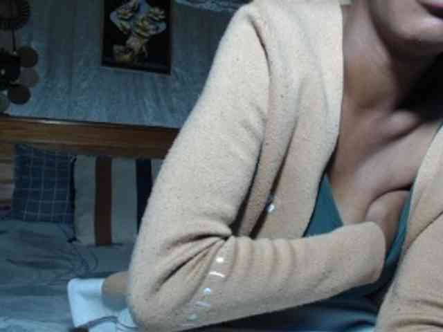 Hamour Live Webcam on BongaCams