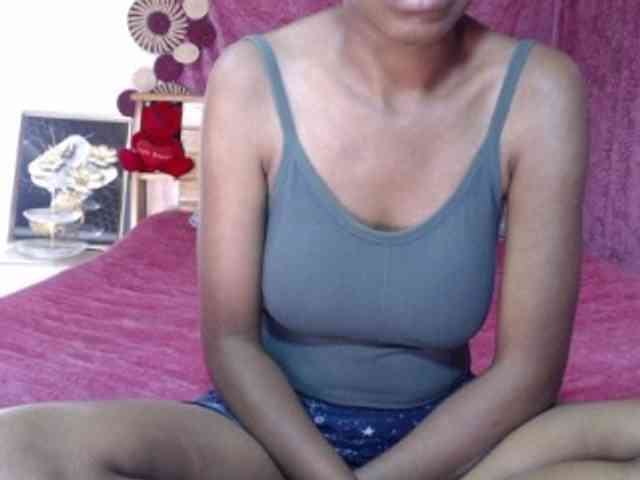 Hamour Live Webcam on BongaCams