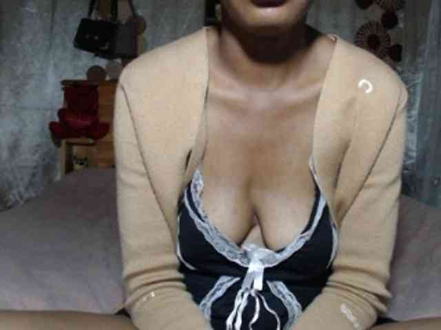 Hamour Live Webcam on BongaCams