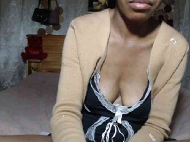 Hamour Live Webcam on BongaCams