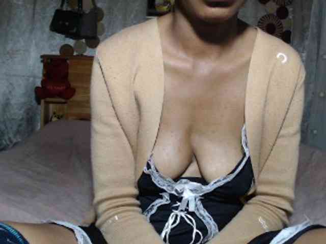 Hamour Live Webcam on BongaCams