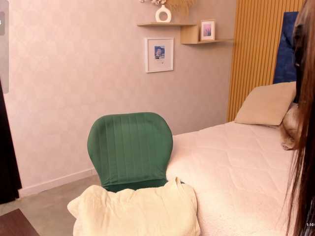 charlotte-mayers live cam on BongaCams