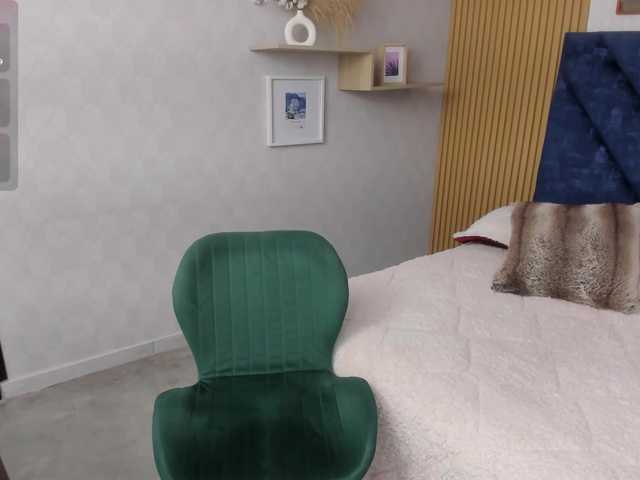 charlotte-mayers live cam on BongaCams