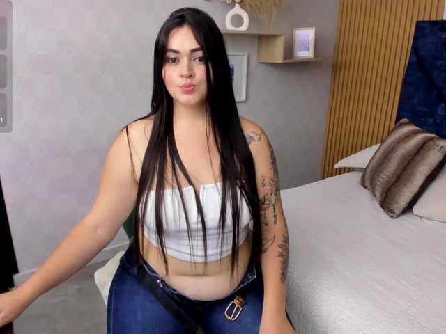 charlotte-mayers live cam on BongaCams