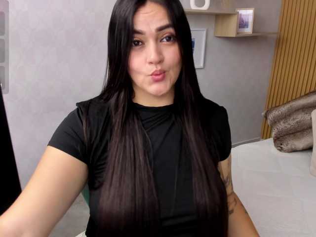 charlotte-mayers live cam on BongaCams
