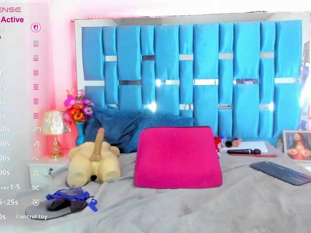 alicebennet-1 live cam on BongaCams