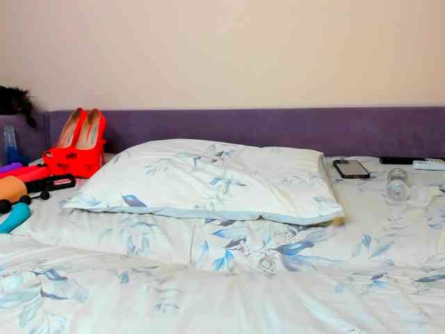 ANALGIRL555 webcam