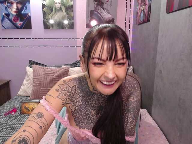 LolaRouse live cam on BongaCams