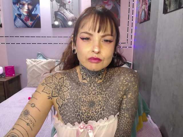 LolaRouse live cam on BongaCams