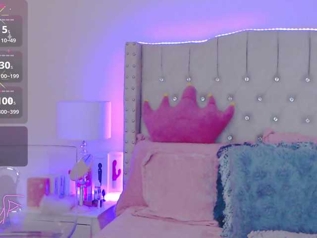 EmilyMerbu live cam on BongaCams
