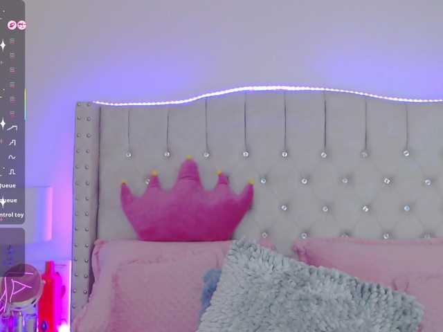 EmilyMerbu live cam on BongaCams