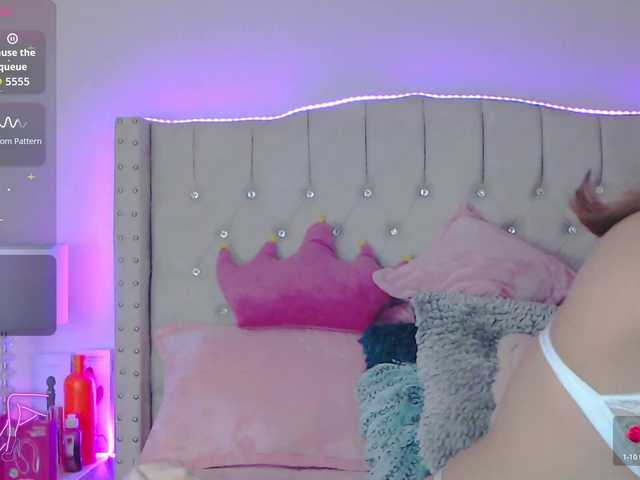 EmilyMerbu live cam on BongaCams