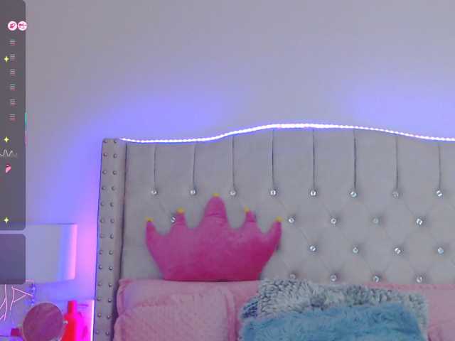 EmilyMerbu live cam on BongaCams