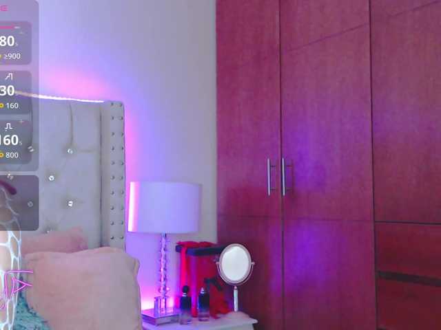EmilyMerbu live cam on BongaCams