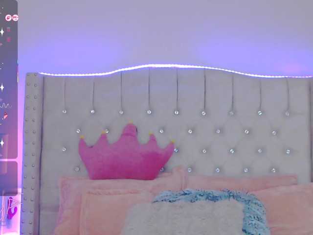 EmilyMerbu live cam on BongaCams