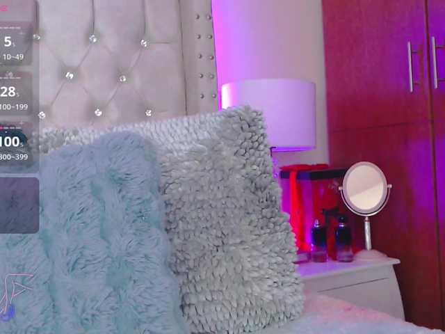 EmilyMerbu live cam