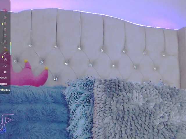 EmilyMerbu live cam on BongaCams