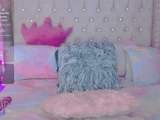 EmilyMerbu live cam on BongaCams
