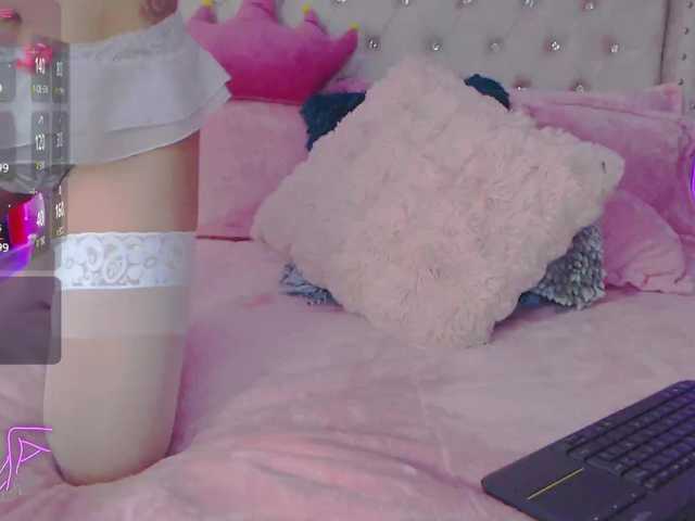 EmilyMerbu live cam on BongaCams
