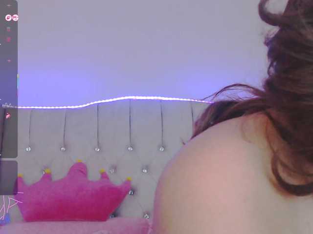 EmilyMerbu live cam on BongaCams