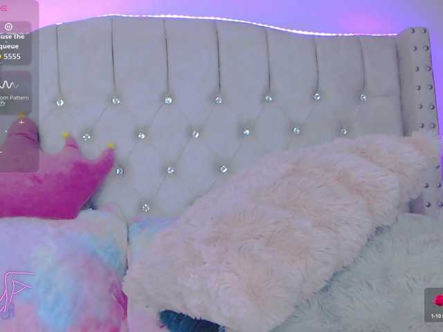 EmilyMerbu live cam on BongaCams