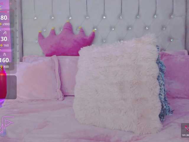 EmilyMerbu live cam on BongaCams