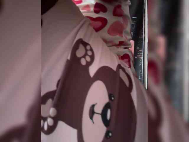 EmilyMerbu webcam