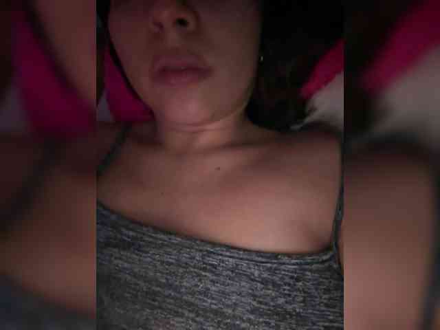 EmilyMerbu webcam