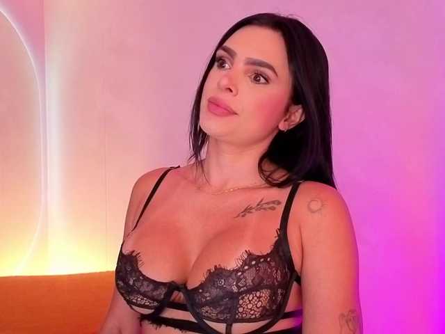 Carolalen live cam on BongaCams