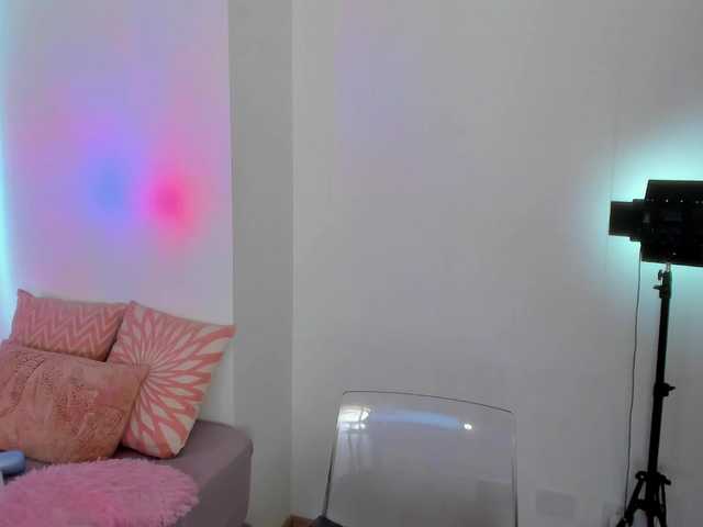 Carolalen's BongaCams show and profile