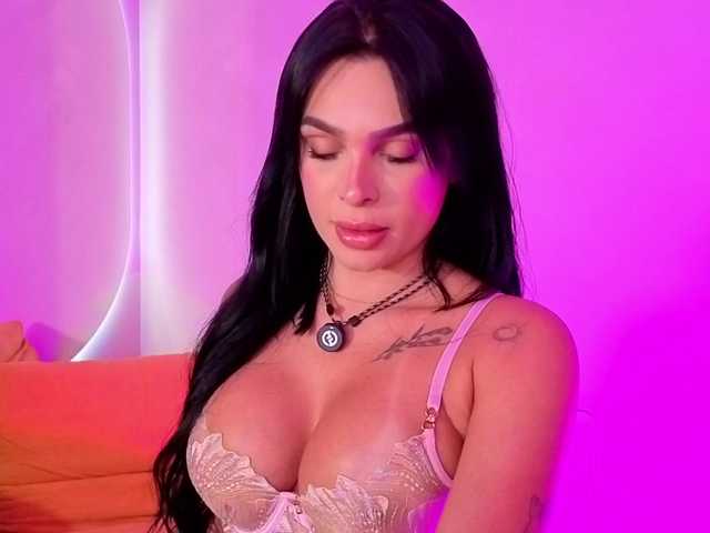 Carolalen live cam on BongaCams