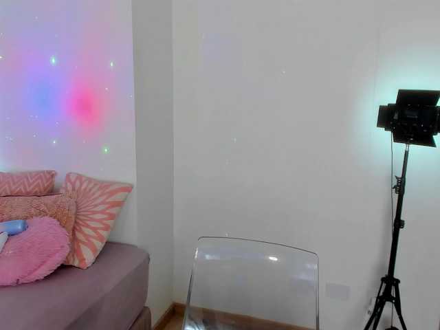 Carolalen's BongaCams show and profile
