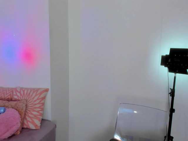 Carolalen's BongaCams show and profile