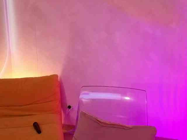 Carolalen Live Webcam on BongaCams